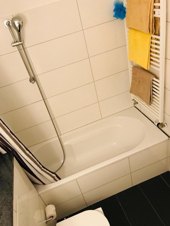 Messe Apartment Koeln West Εξωτερικό φωτογραφία
