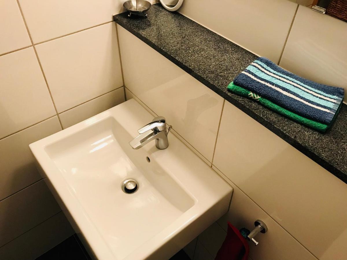 Messe Apartment Koeln West Εξωτερικό φωτογραφία